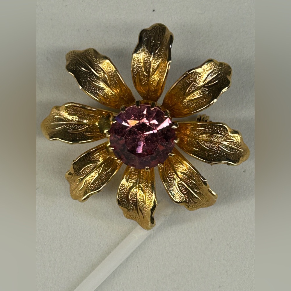 012. Gold Flower Pin Brooch with Pink Center Rhinestone